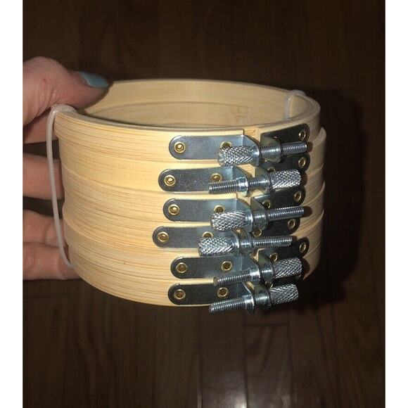 Pllieay 6 Pieces 4‎ Inch Embroidery Hoops Bamboo Circle Cross Stitch Hoop Ring - Picture 4 of 8